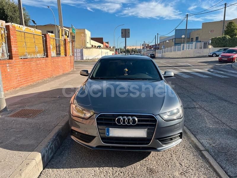 Usado Audi A4 S-Line 143 CV (105 kW) 2012 Gris / plata Berlina