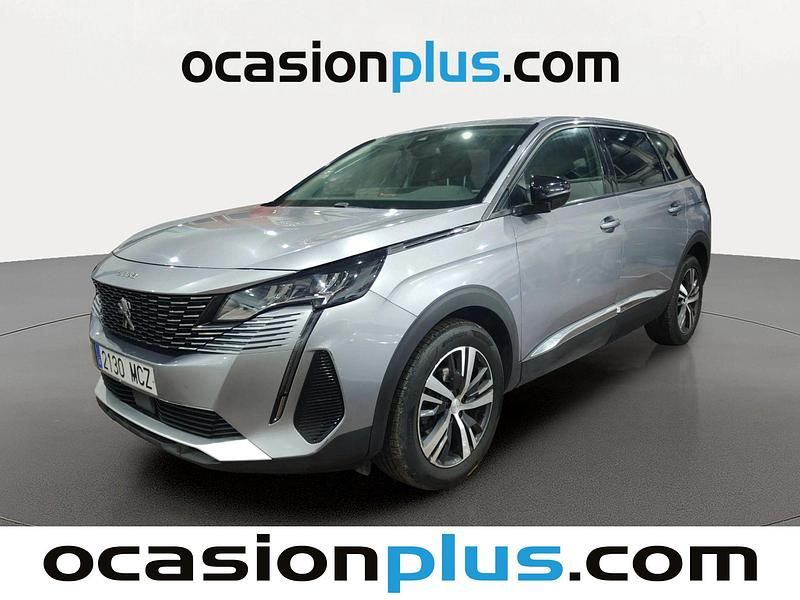 Usado Peugeot 5008 Allure 131 CV (96 kW) 2022 Gris SUV
