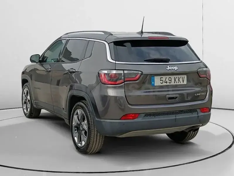 Usado Jeep Compass Limited 140 CV (102 kW) 2018 Marrón SUV