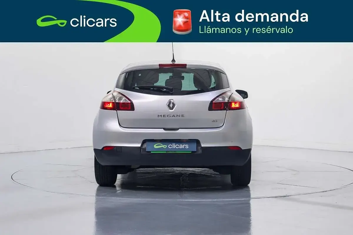 Usado Renault Mégane LIMITED 95 CV (69 kW) 2015 Gris Utilitario