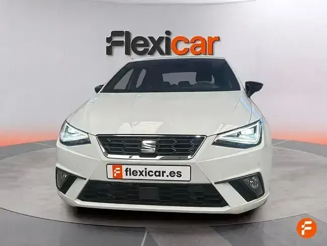 Usado Seat Ibiza FR 110 CV (80 kW) 2023 Blanco Utilitario