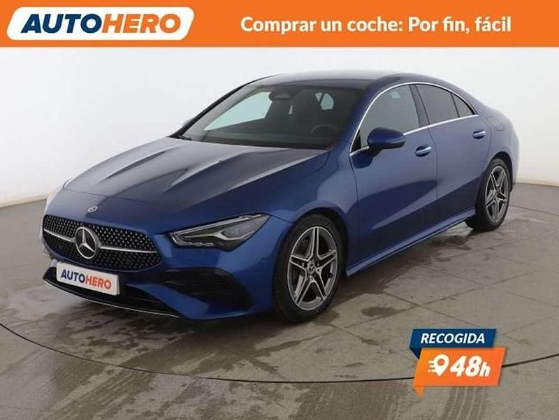 Azul Usado 2025 Mercedes CLA200 AMG line Berlina | 36.363 € (Super precio) - Imagen 1/3