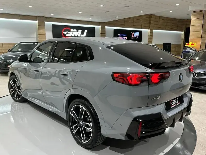 Usado BMW X2 163 CV (119 kW) 2025 Gris / plata SUV