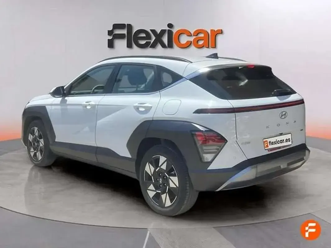Usado Hyundai Kona 105 CV (77 kW) 2024 Blanco SUV