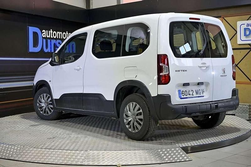 Usado Peugeot Rifter Business-Line 101 CV (74 kW) 2023 Blanco Monovolumen