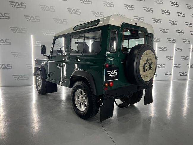 Usado Land Rover Defender SE 122 CV (89 kW) 2002 Verde Familiar