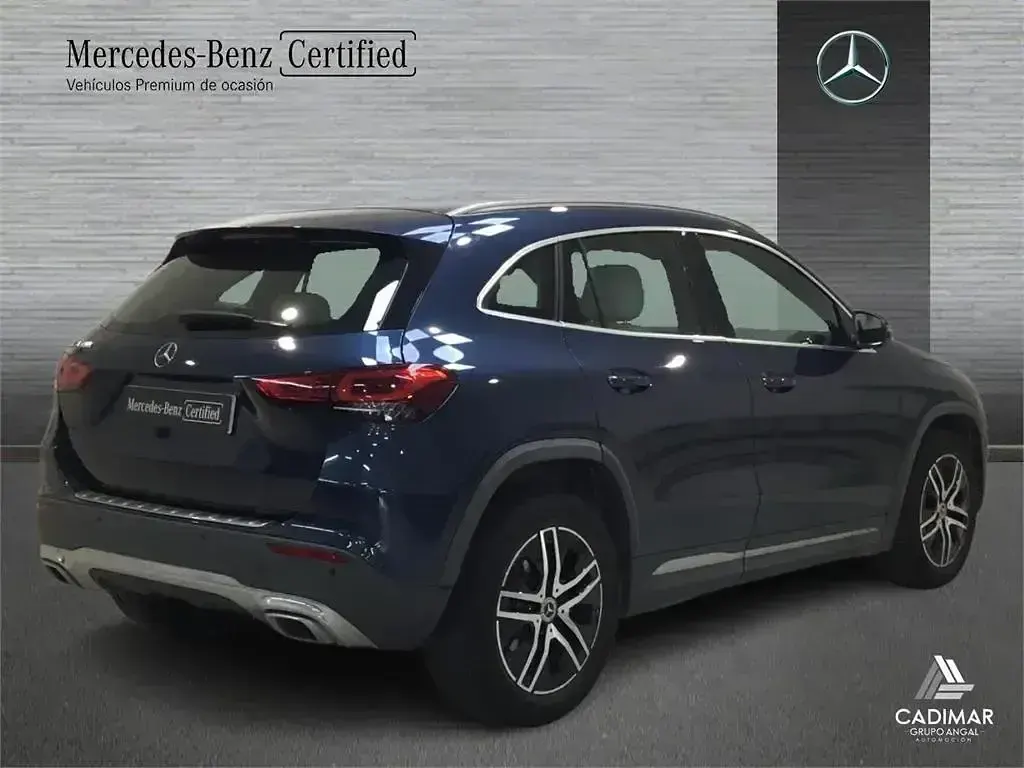 Usado Mercedes GLA180 Progressive 136 CV (100 kW) 2021 Azul SUV
