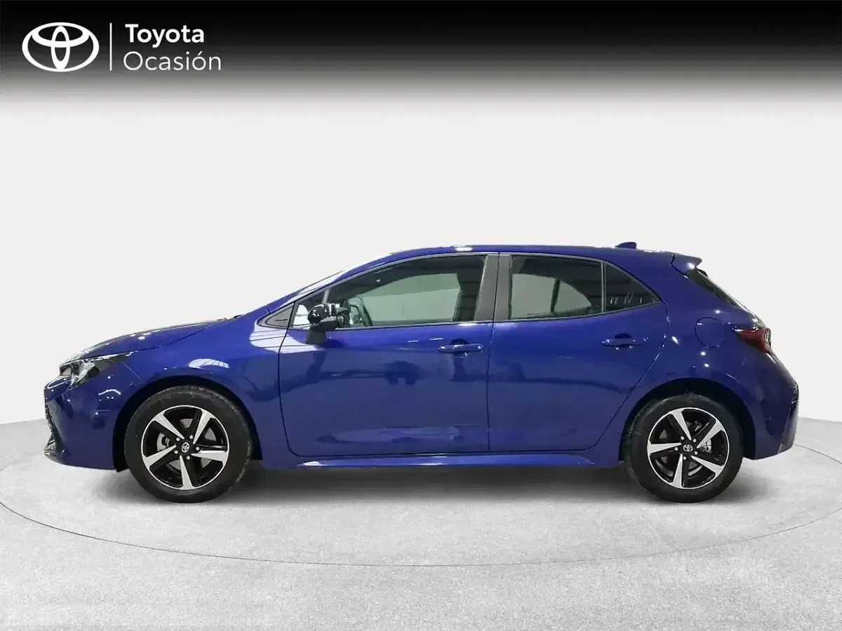Käytetty Toyota Corolla Active 140 HP (102 kW) 2025 Sininen Sedan