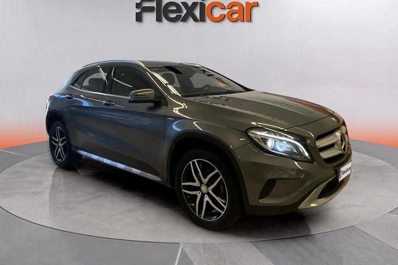 Gris Usado 2017 Mercedes GLA180 SUV | 16.790 € (Super precio) - Imagen 1/4