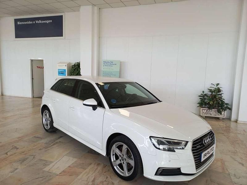Blanco Usado 2020 Audi A3 Sportback e-tron Utilitario | 21.490 € (Precio justo) - Imagen 1/4