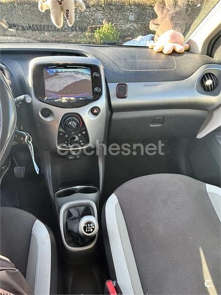 Usado Toyota Aygo X-cite 69 CV (50 kW) 2016 Blanco Utilitario
