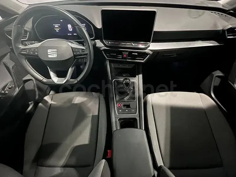 Usado Seat Leon Style 116 CV (85 kW) 2025 Negro Berlina