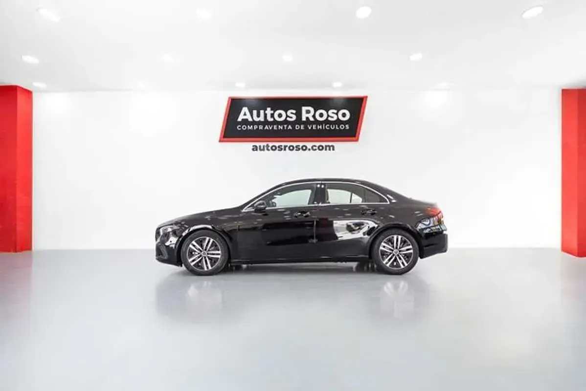 Usado Mercedes A200 163 CV (119 kW) 2022 Negro Berlina