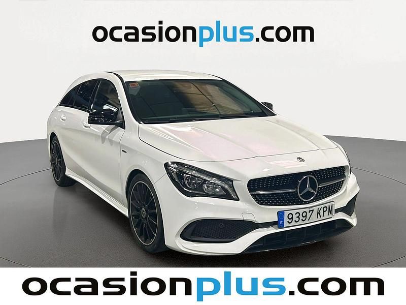 Usado Mercedes CLA200 AMG 136 CV (100 kW) 2018 Blanco Monovolumen