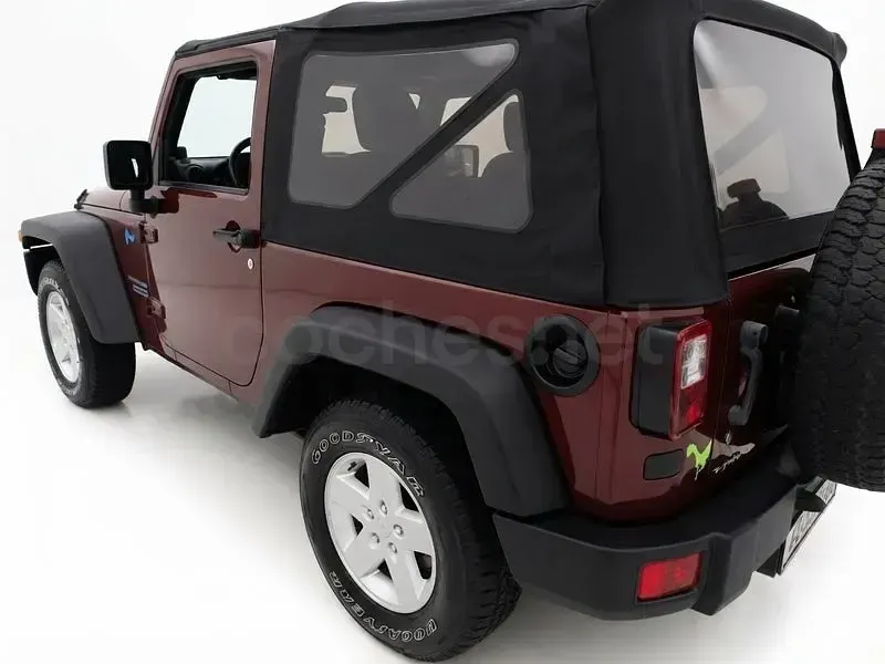 Usado Jeep Wrangler Sport 200 CV (147 kW) 2010 Granate SUV