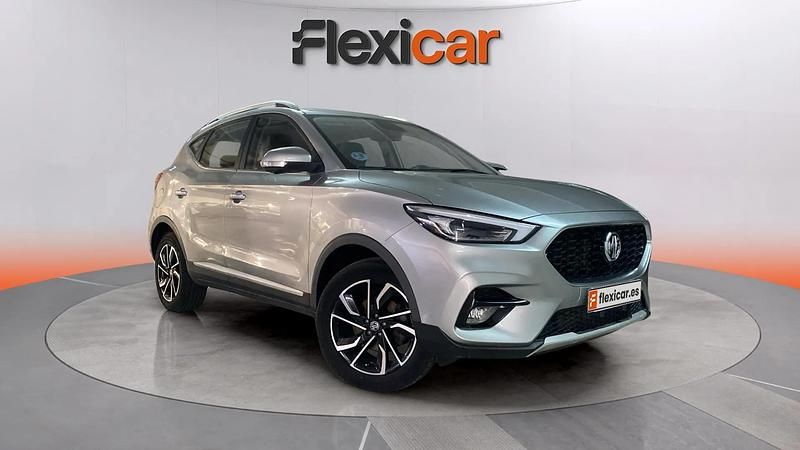 Usado MG ZS Luxury 111 CV (81 kW) 2023 Gris SUV