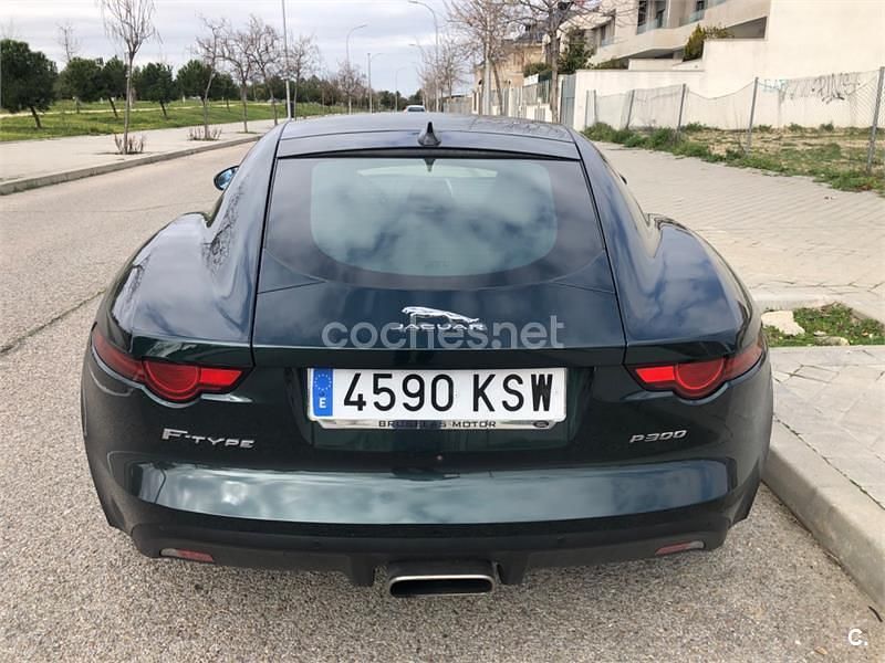 Usado Jaguar F-Type R-Dynamic 300 CV (220 kW) 2019 Verde Coupe