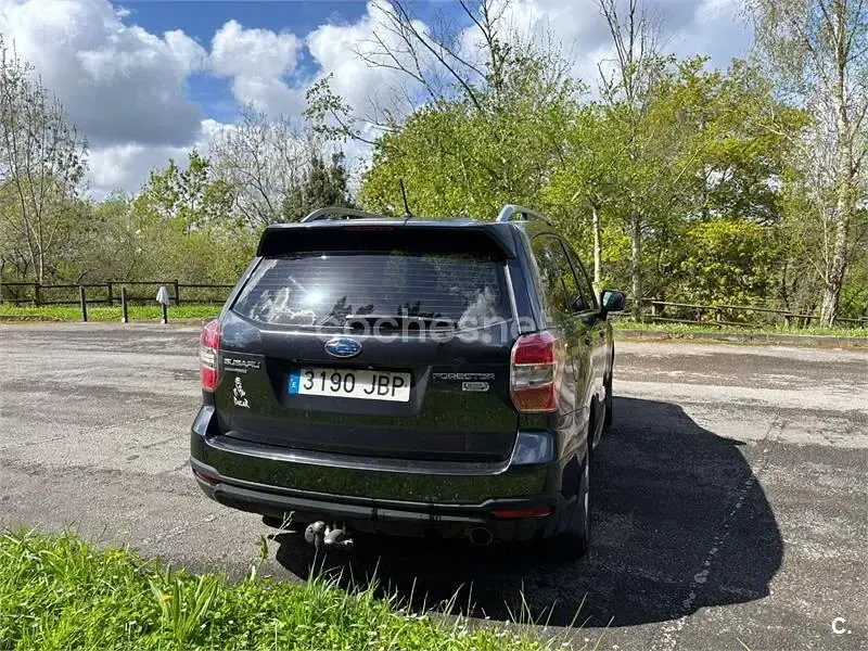 Usado Subaru Forester Sport 147 CV (108 kW) 2014 Negro SUV