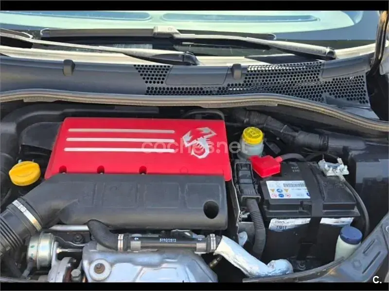 Usado Abarth 500 165 CV (121 kW) 2021 Azul Berlina