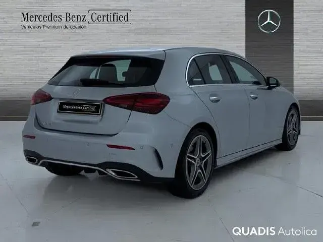Usado Mercedes A180 136 CV (100 kW) 2026 Plata hightech