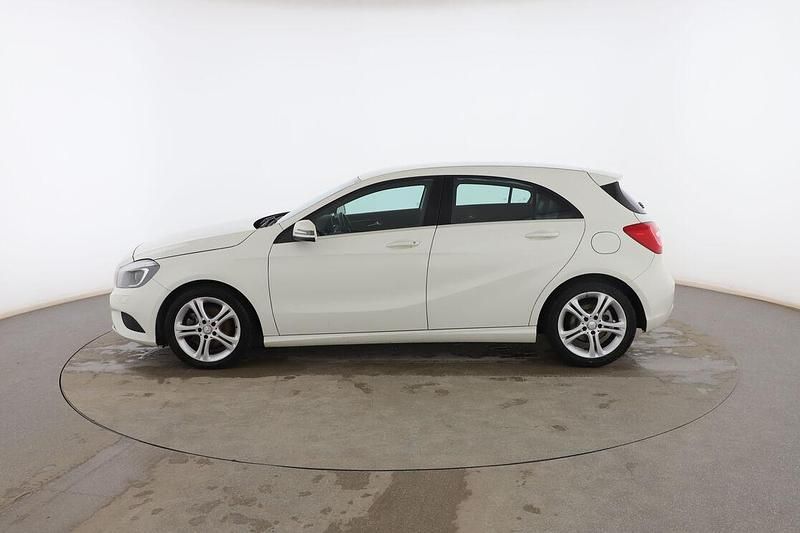 Usado Mercedes A200 Urban 135 CV (99 kW) 2016 Blanco Utilitario