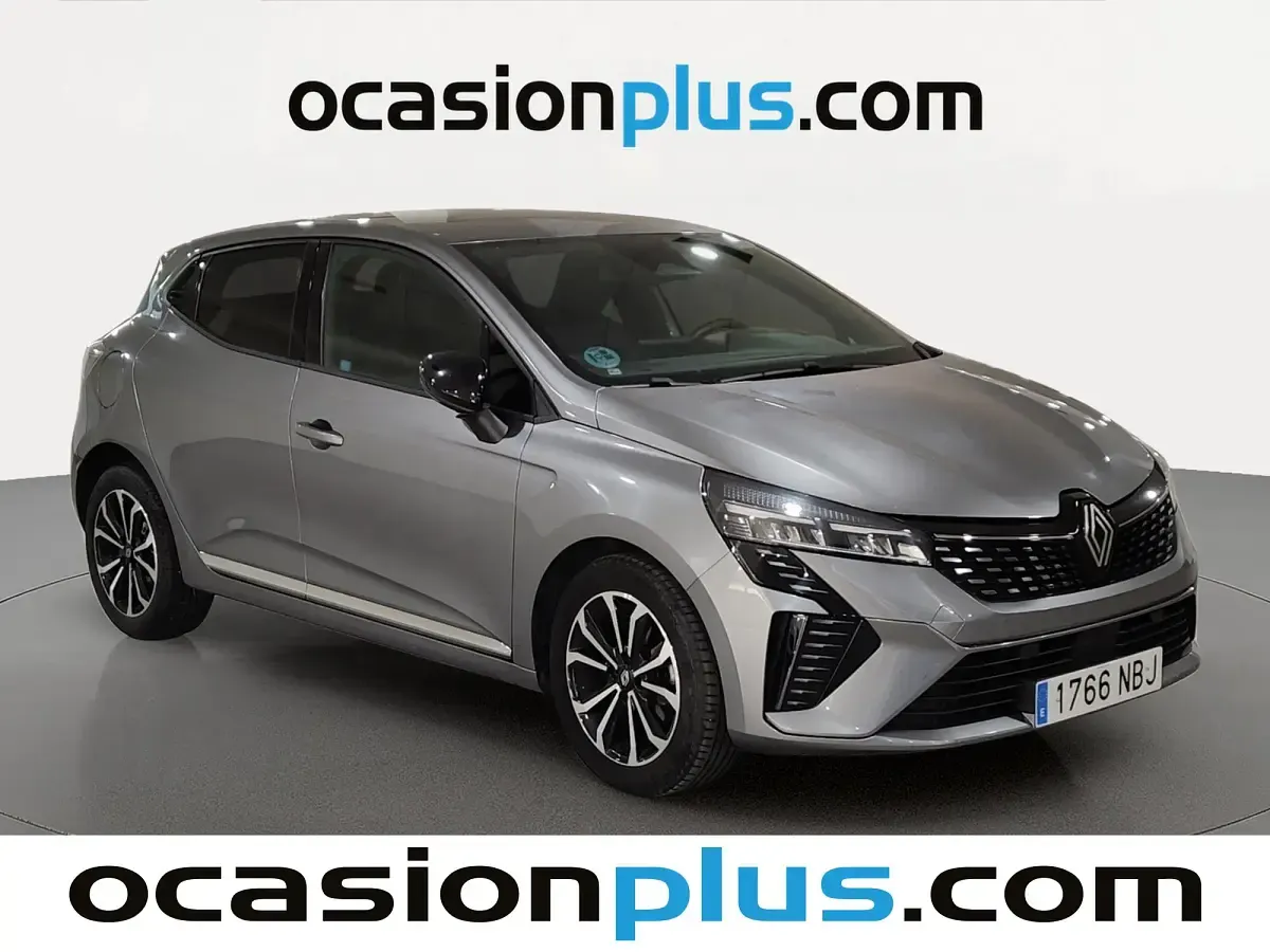 Usado Renault Clio Techno 91 CV (66 kW) 2025 Gris Utilitario