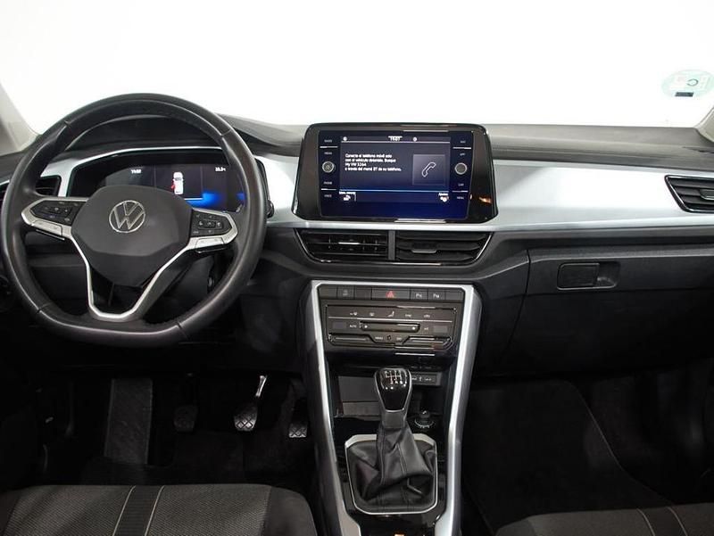 Usado VW T-Roc Life 150 CV (110 kW) 2024 Plata pirita (metalizado) SUV