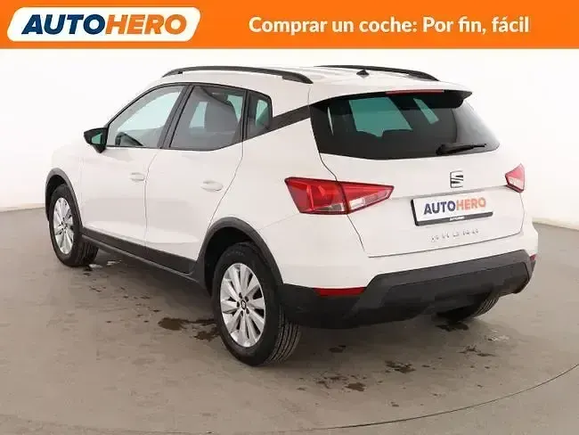 Usado Seat Arona Style 95 CV (69 kW) 2019 Blanco SUV