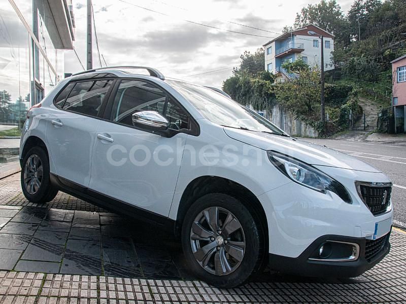Usado Peugeot 2008 Style 82 CV (60 kW) 2018 Blanco SUV