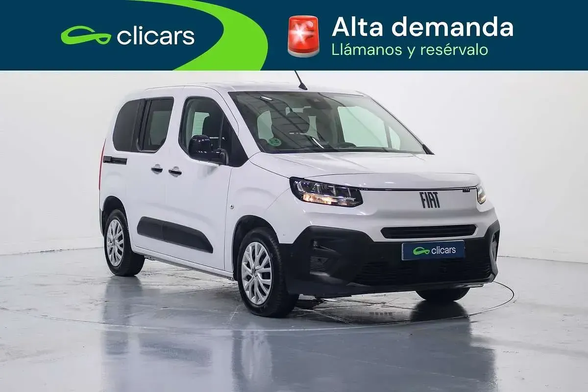Usado Fiat Doblò 102 CV (75 kW) 2025 Blanco Monovolumen