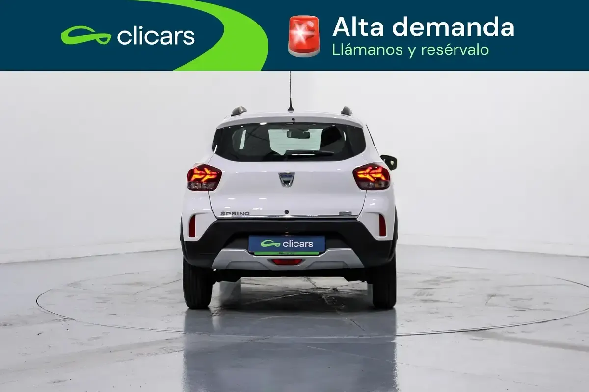 Usado Dacia Spring Comfort Plus 33 kW (45 CV) 2022 Blanco Utilitario