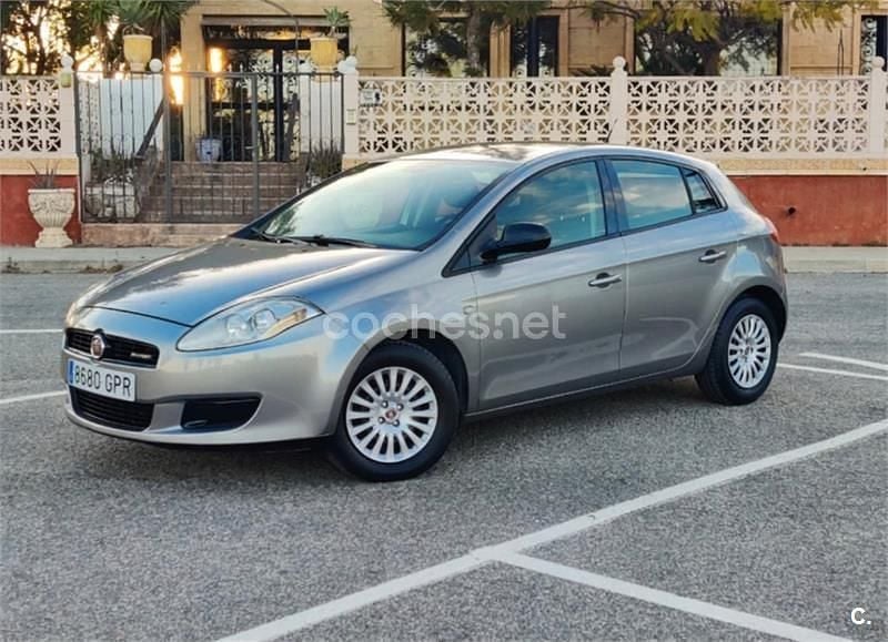 Gris / plata Usado 2009 Fiat Bravo Dynamic Utilitario | 5800 € (Caro) - Imagen 1/4