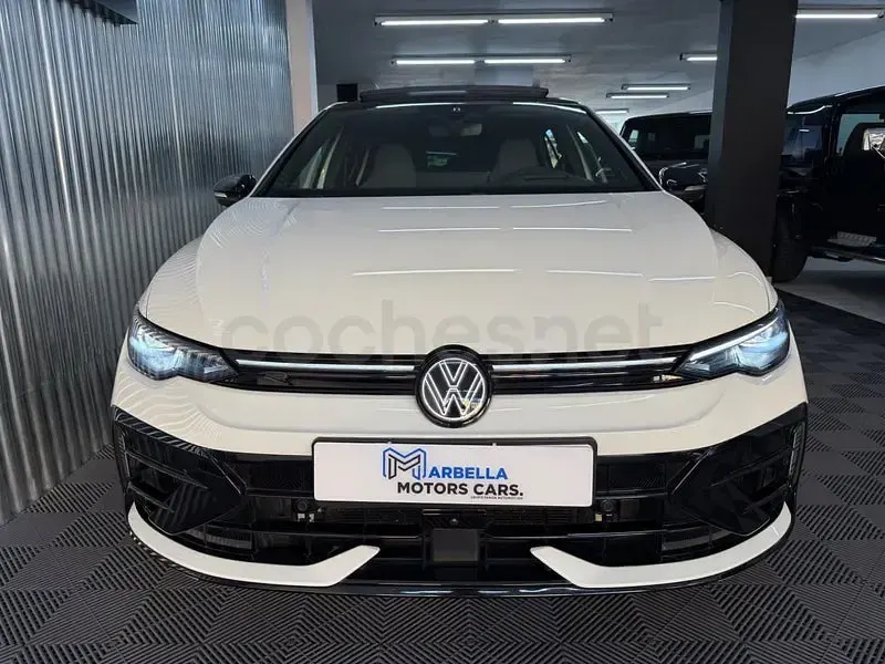 Usado VW Golf VIII Black Edition 333 CV (244 kW) 2025 Blanco Berlina