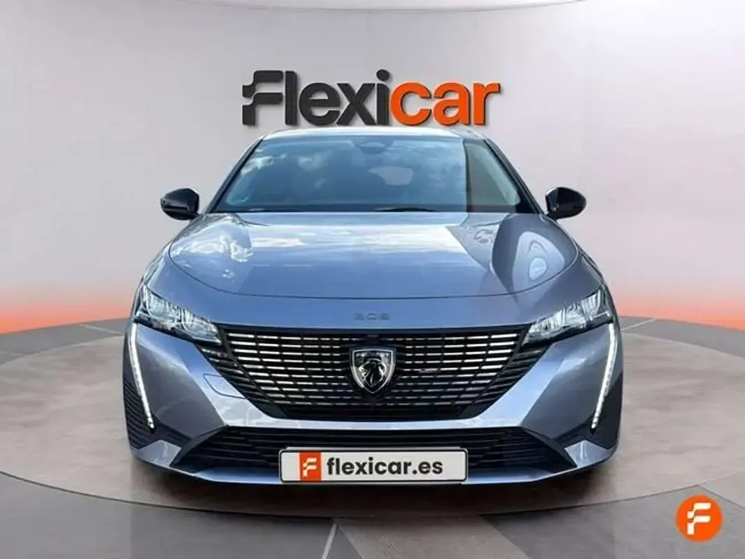 Usado Peugeot 308 Allure 131 CV (96 kW) 2024 Gris Utilitario