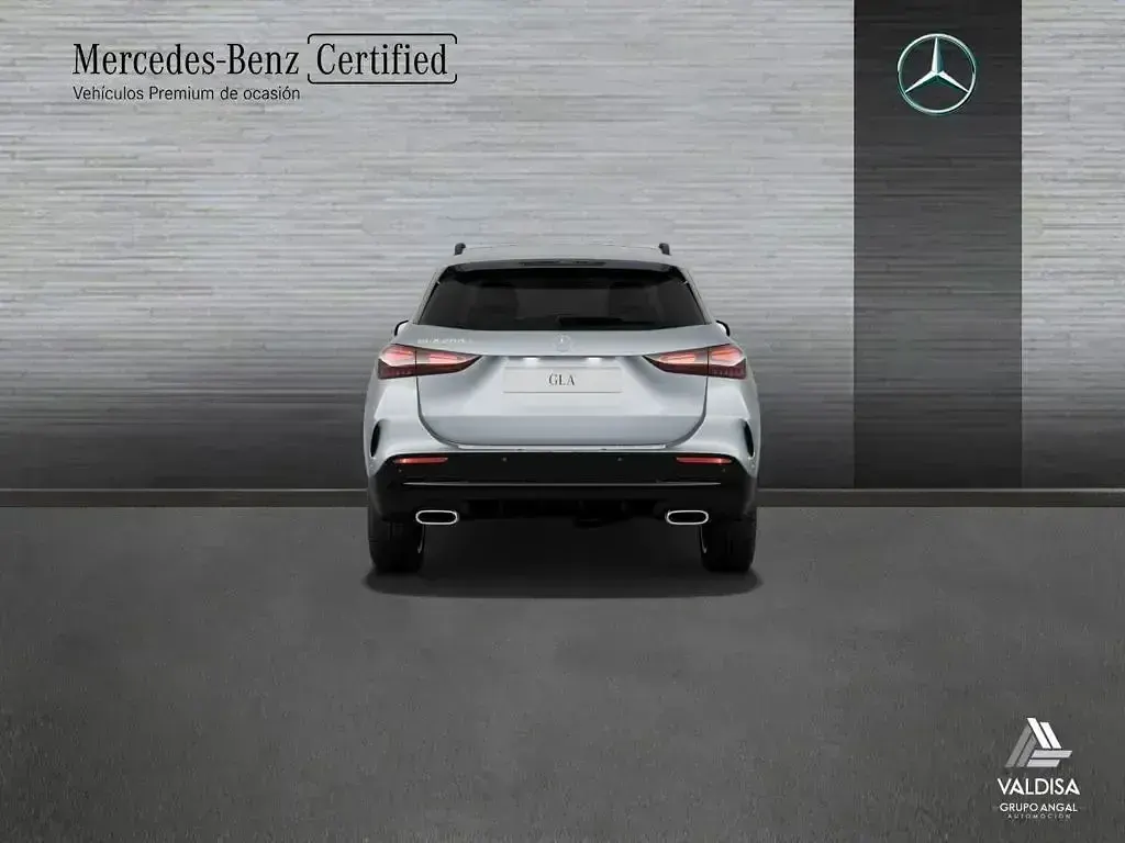 Usado Mercedes GLA200 150 CV (110 kW) 2026 Gris SUV