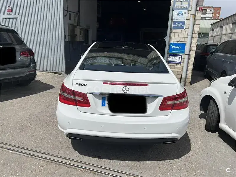 Usado Mercedes E500 Avantgarde 388 CV (285 kW) 2010 Blanco Coupe