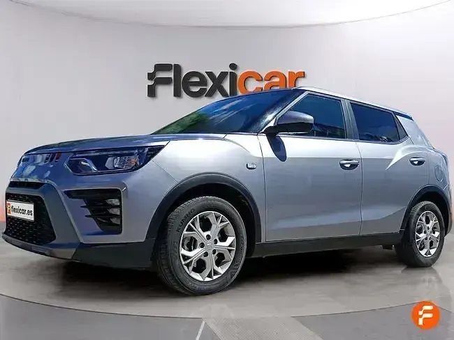 Usado SsangYong Tivoli 163 CV (119 kW) 2024 Gris SUV