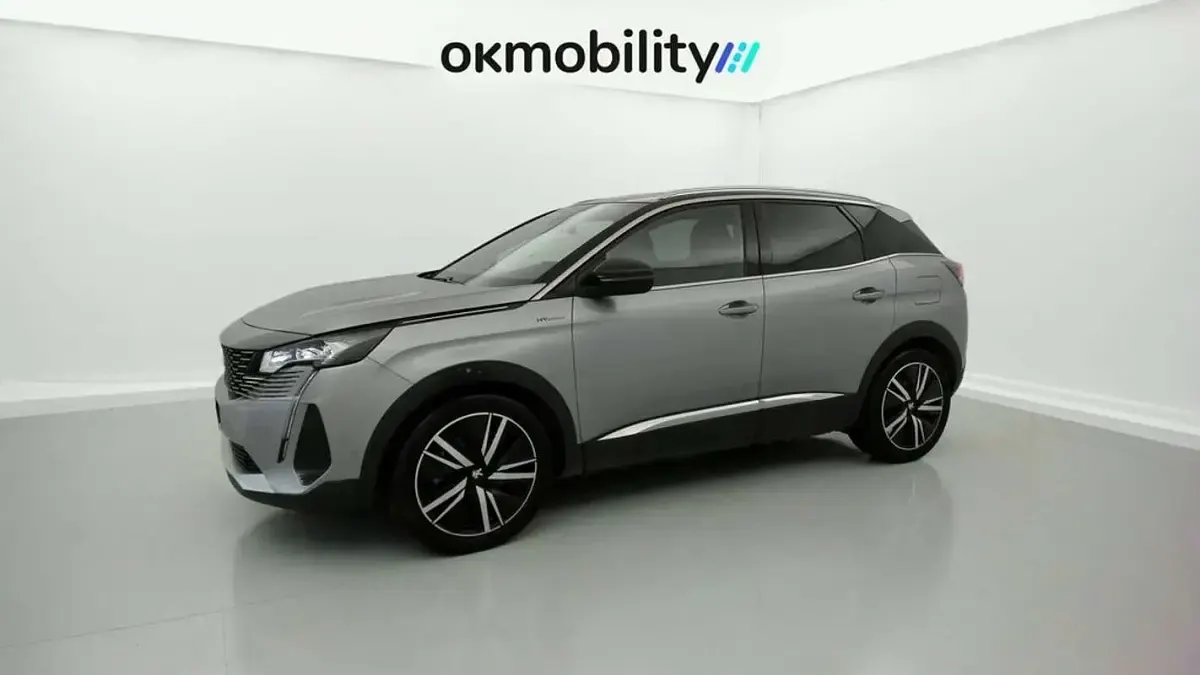 Usado Peugeot 3008 GT 300 CV (220 kW) 2022 Plateado SUV
