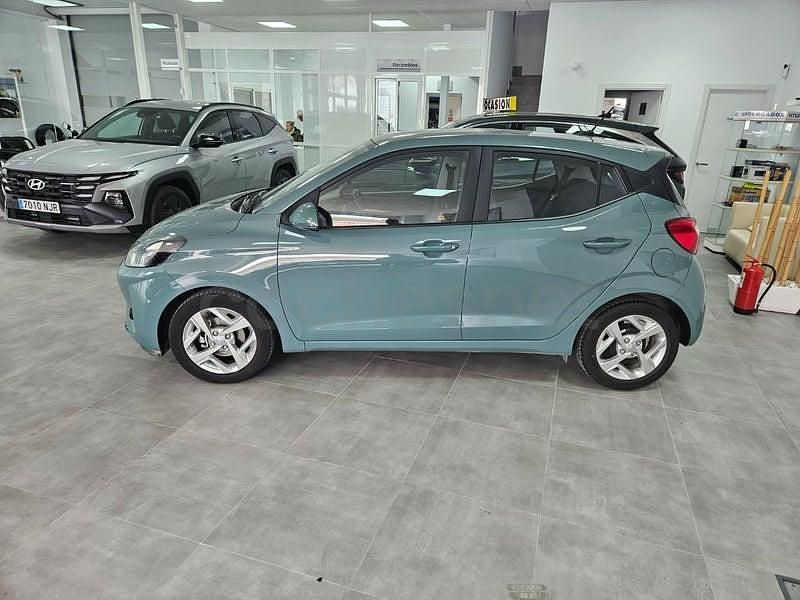 Usado Hyundai i10 67 CV (49 kW) 2022 Verde Utilitario