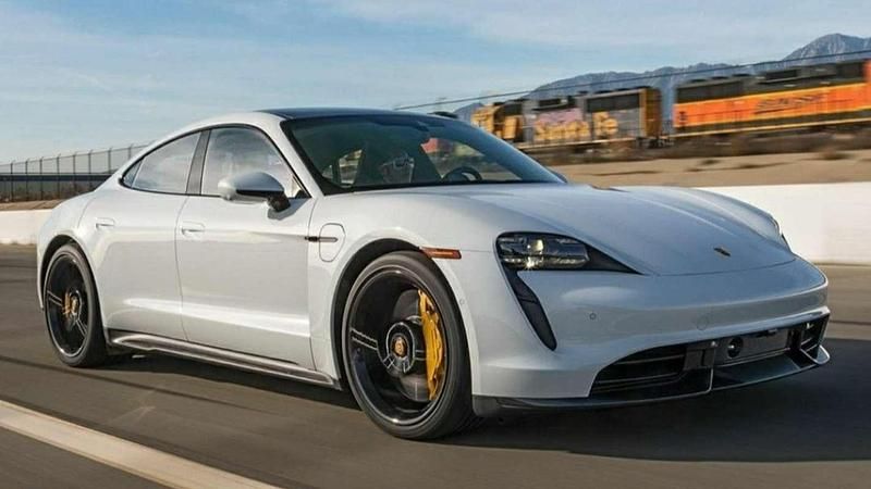 Usado Porsche Taycan Turbo S 700 kW (952 CV) 2025 Gris Berlina