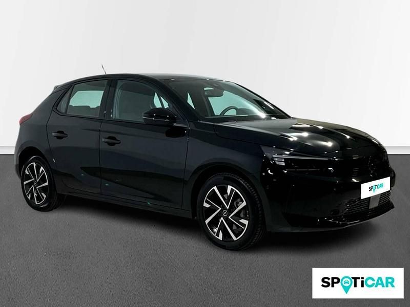 Usado Opel Corsa 100 CV (73 kW) 2025 Negro Utilitario