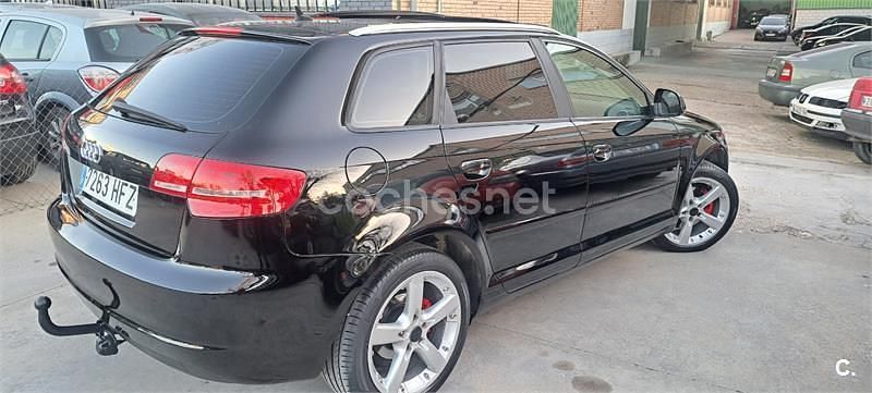 Usado Audi A3 Attraction 140 CV (102 kW) 2009 Negro Utilitario