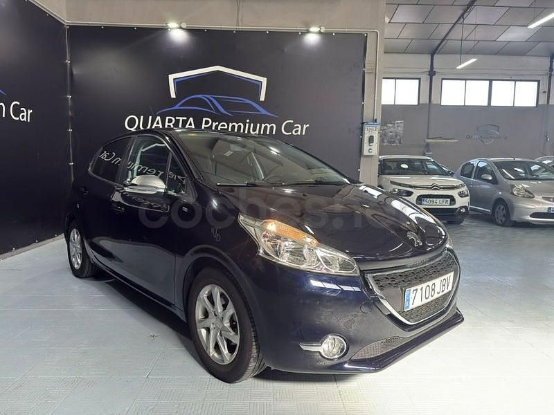 Usado Peugeot 208 Access 82 CV (60 kW) 2014 Azul Utilitario