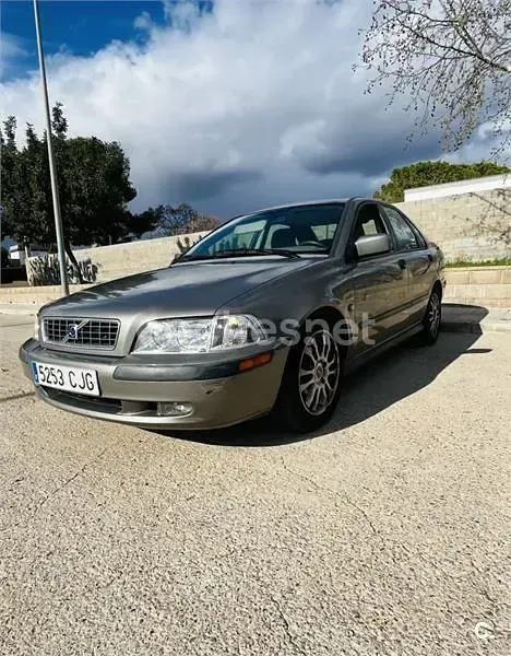 Usado Volvo S40 102 CV (75 kW) 2003 Beige Berlina