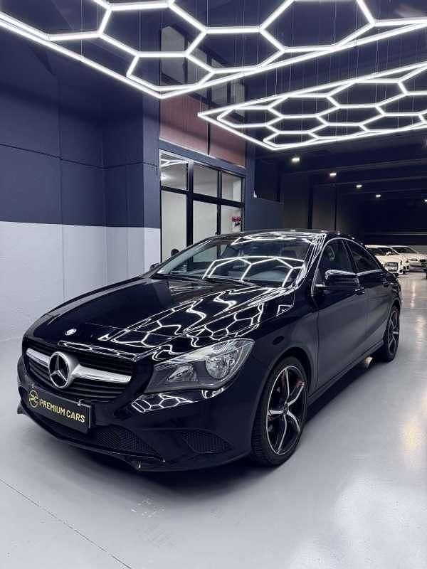 Usado Mercedes CLA220 Urban 170 CV (125 kW) 2013 Negro Berlina