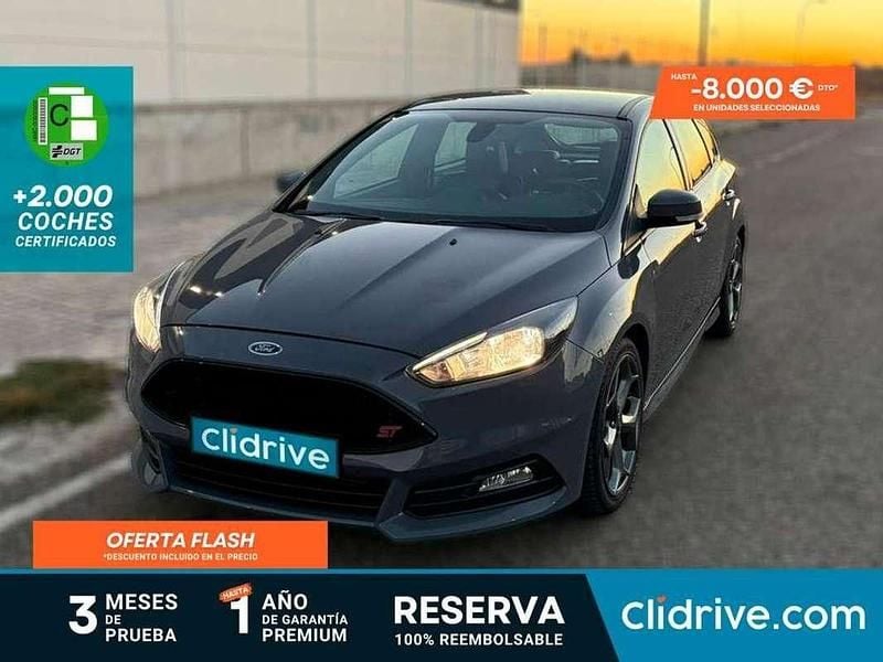 Usado Ford Focus ST 250 CV (183 kW) 2015 Gris Utilitario