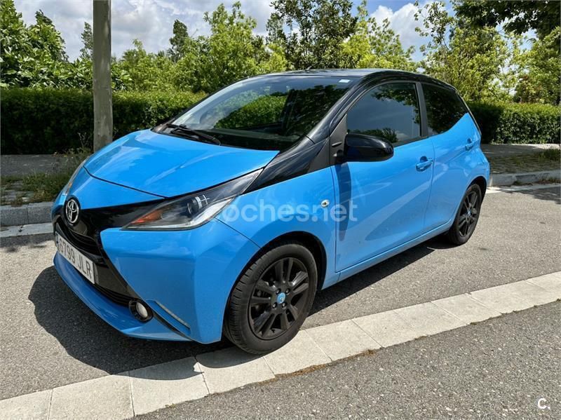 Azul Usado 2016 Toyota Aygo X-clusiv Utilitario | 8300 € (Precio justo) - Imagen 1/4