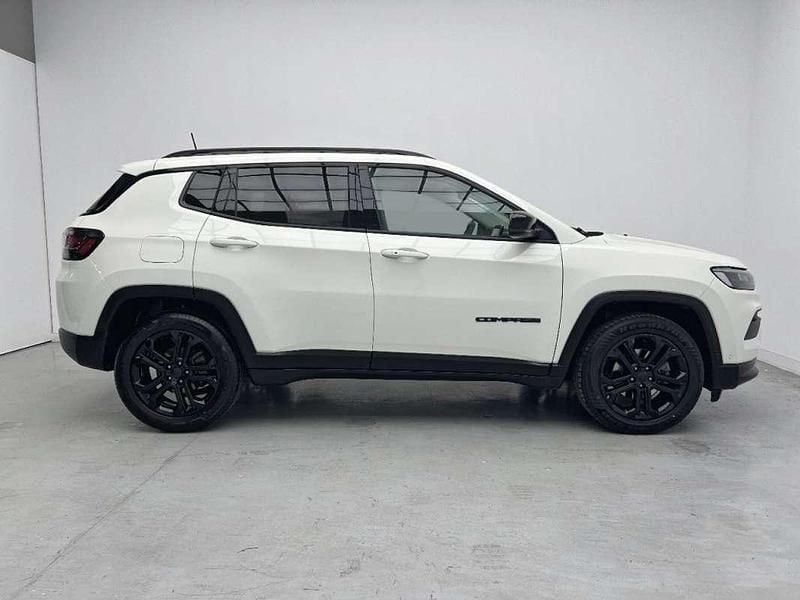Usado Jeep Compass Night Eagle 131 CV (96 kW) 2022 Blanco SUV