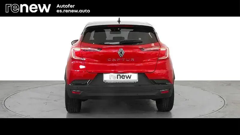 Usado Renault Captur Techno 100 CV (73 kW) 2025 Rojo SUV