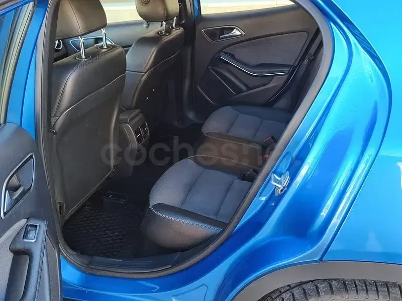 Brugt Mercedes GLA200 AMG line 136 HK (100 kW) 2016 Blå SUV